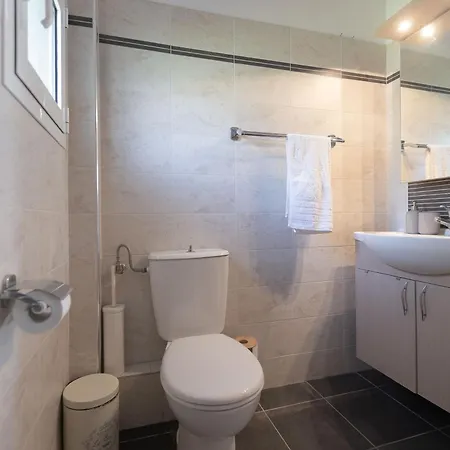 Costa's House Дом отдыха Никити