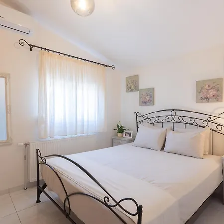 Costa's House Holiday home