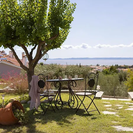 Holiday home Costa's House